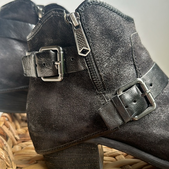 Donald Pliner Nubuck Black leather Boots - Picture 2 of 5